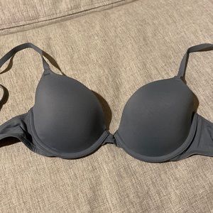 Victoria’s Secret Pink Wear Everywhere Demi in grey. Size 34B.